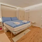 Rollin Διαμέρισμα *